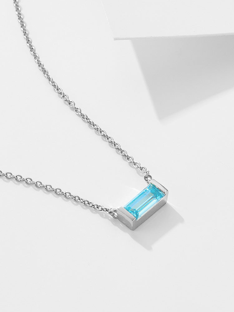 Livia – Collier en argent avec petit pendentif