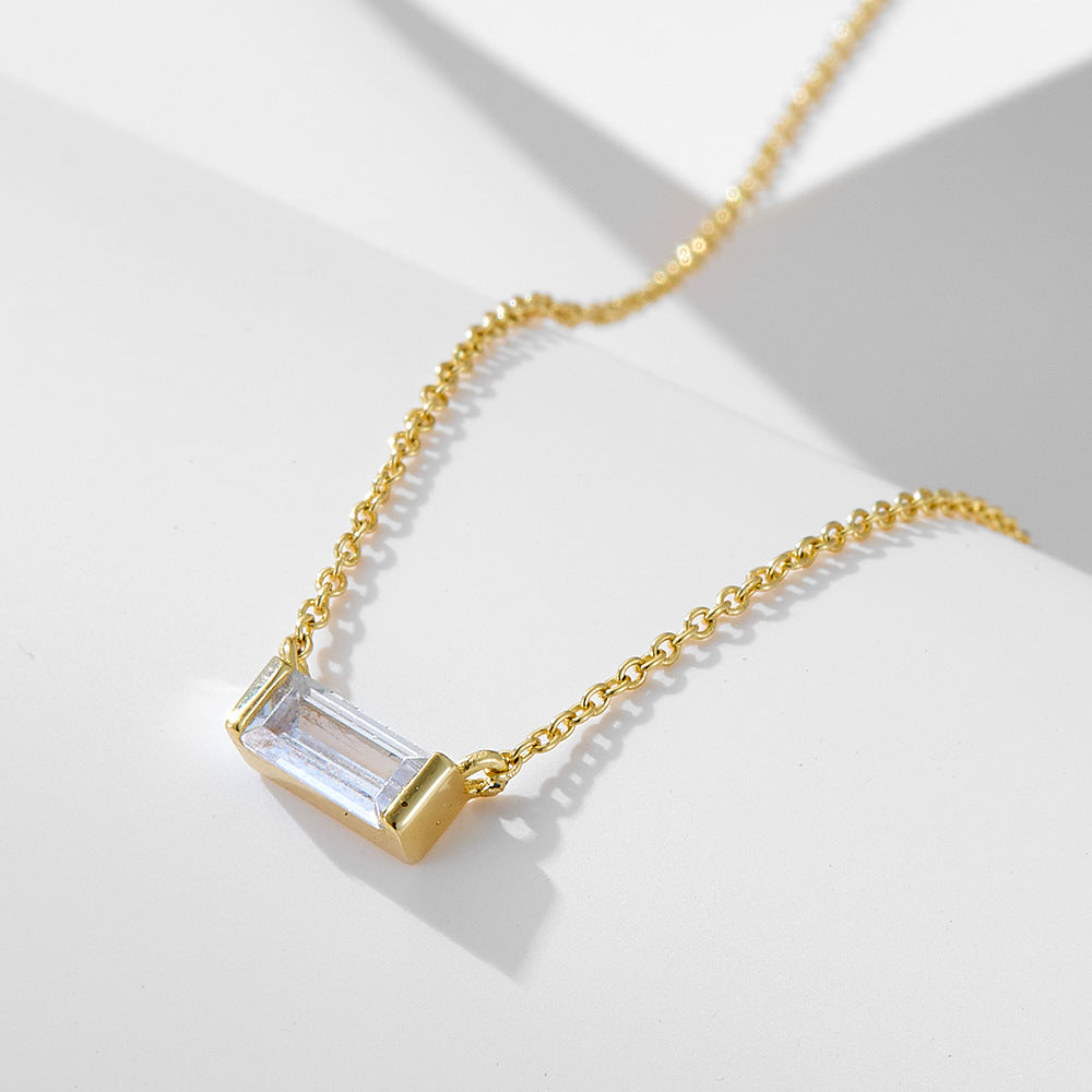 Livia – Collier en argent avec petit pendentif